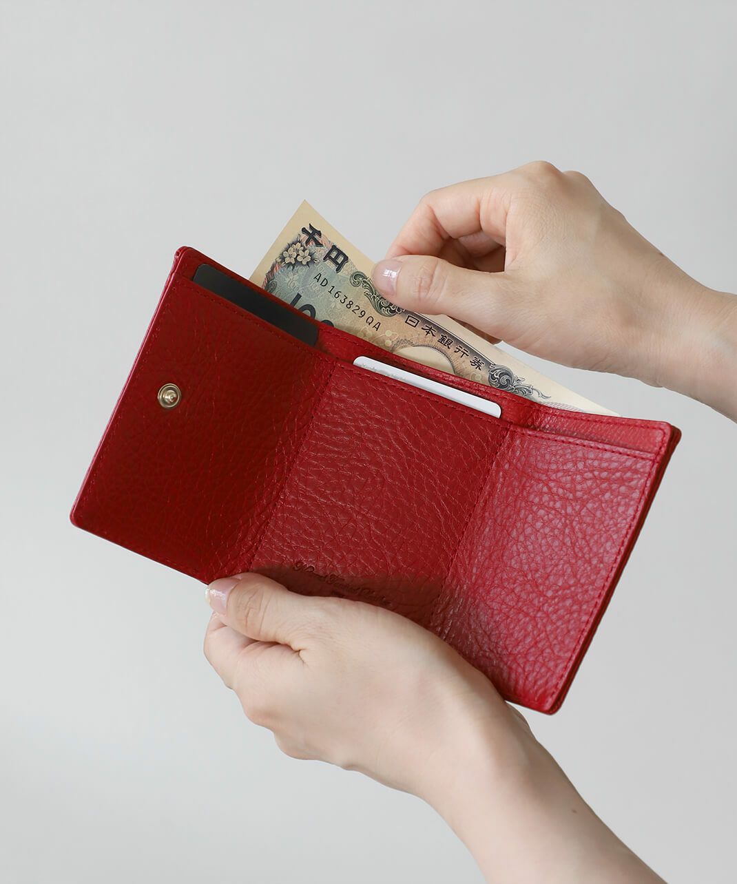 SLIP ON三つ折りレザー財布 Arizona | mumokutekiオンラインストア