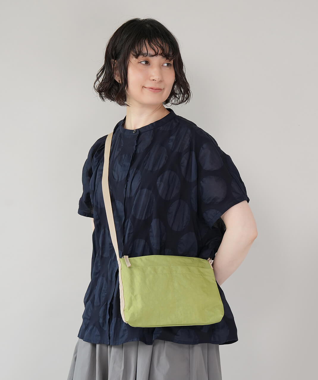 mumokutekiシンプルで丁度良いナイロンサコッシュ | mumokuteki