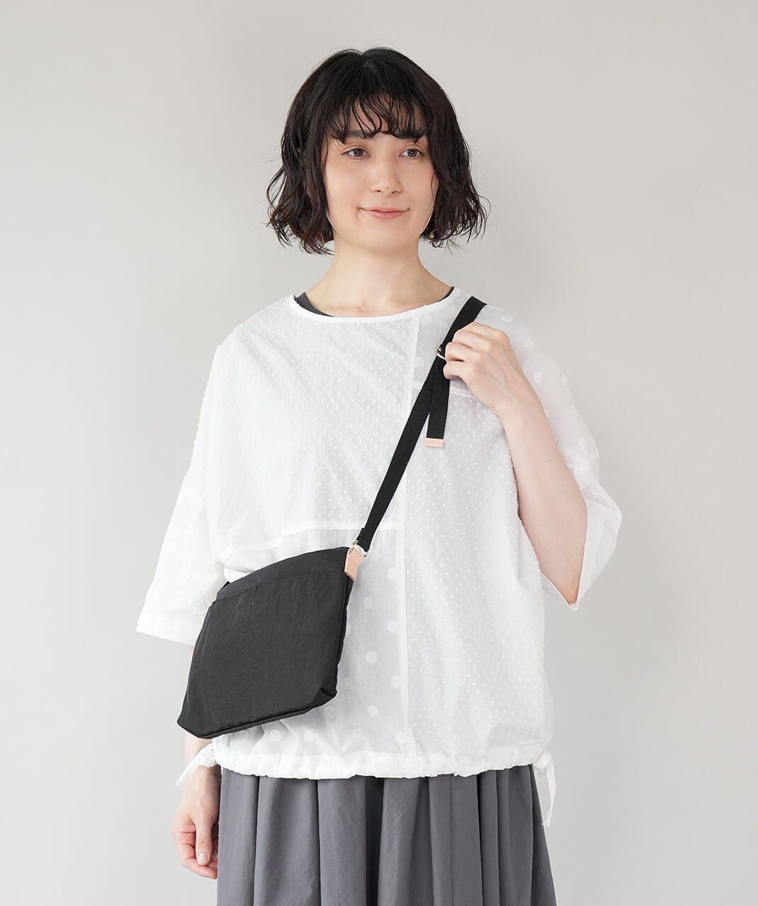 mumokutekiシンプルで丁度良いナイロンサコッシュ | mumokuteki