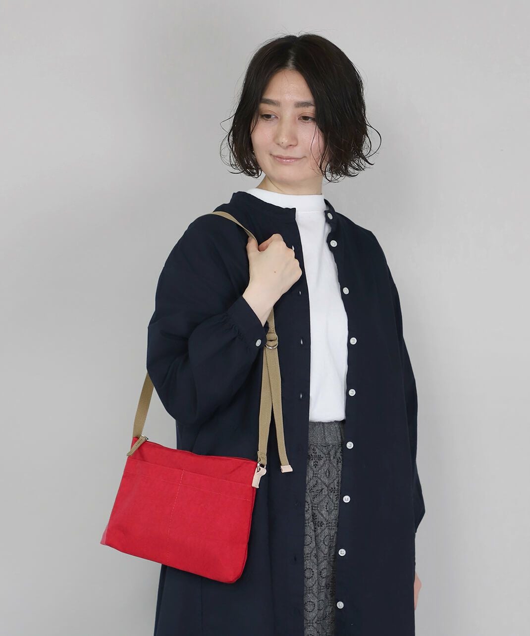 mumokutekiシンプルで丁度良いナイロンサコッシュ | mumokuteki