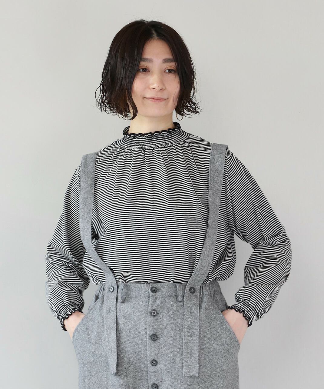 20%off】mumokuteki1枚でもインナーでも着られるシャーリングネック
