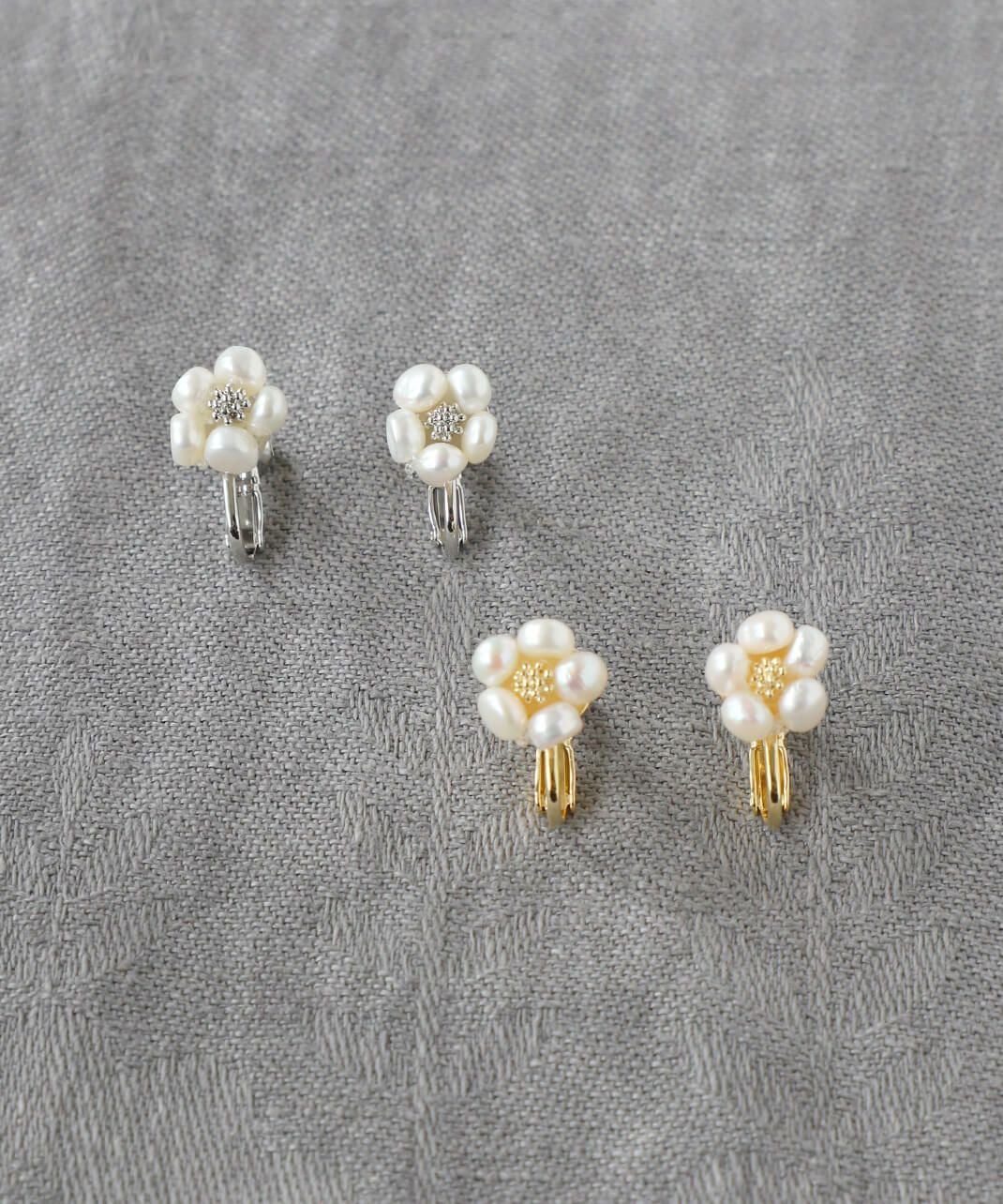 mumokutekiパールフラワーモチーフピアス/イヤリング | mumokuteki