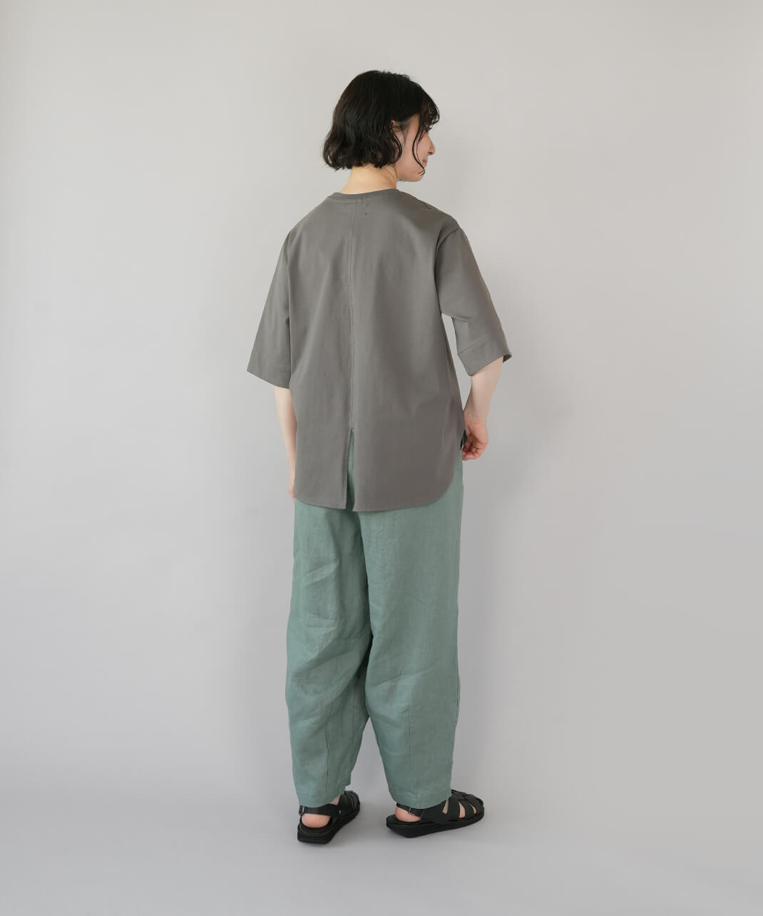 mumokuteki長さが選べる2サイズ展開のリネンコクーンパンツ