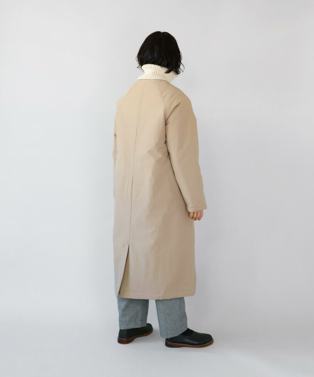 mumokuteki軽くて暖かい中綿入りノーカラーロングコート | mumokuteki
