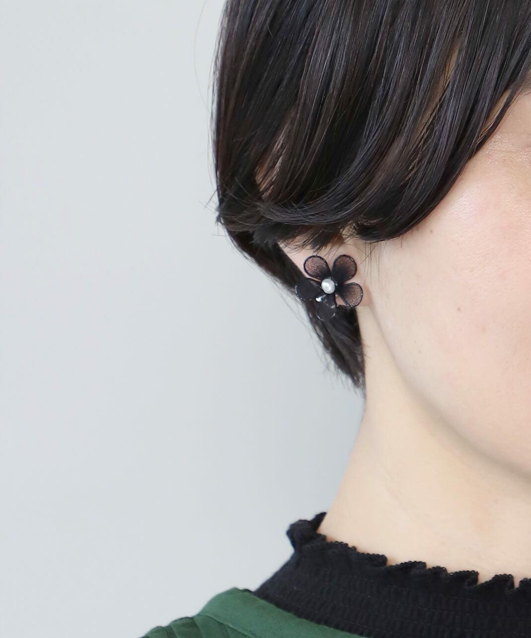 mumokutekiフラワーモチーフパール付きピアス・イヤリング