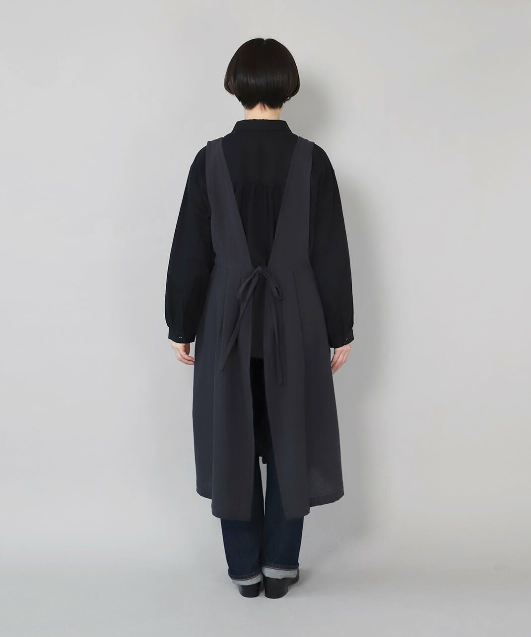mumokutekiコットンリネンのウエスト切り替えタックエプロン