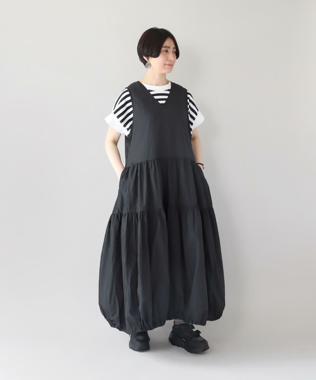 mumokutekiイージーケアナイロン素材の2WAYバルーンワンピース