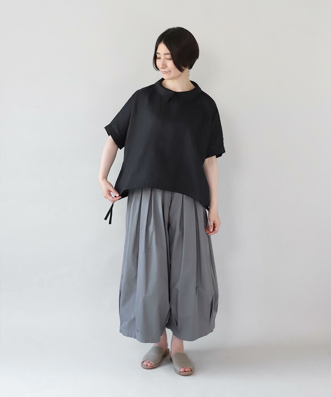 リネンワイド2WAYプルオーバー  INK BLACK mumokutekiリネンの2WAYプルオーバーシャツ | mumokutekiオンラインストア