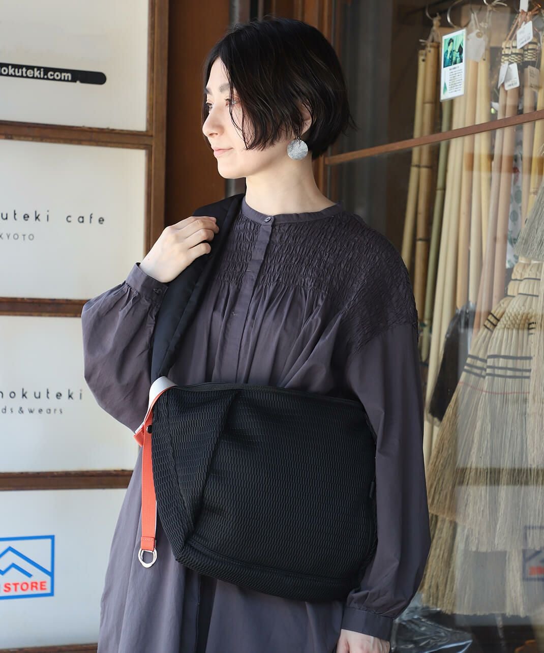 EDITA.洗濯機で洗えるWashable body bagL size | mumokutekiオンライン
