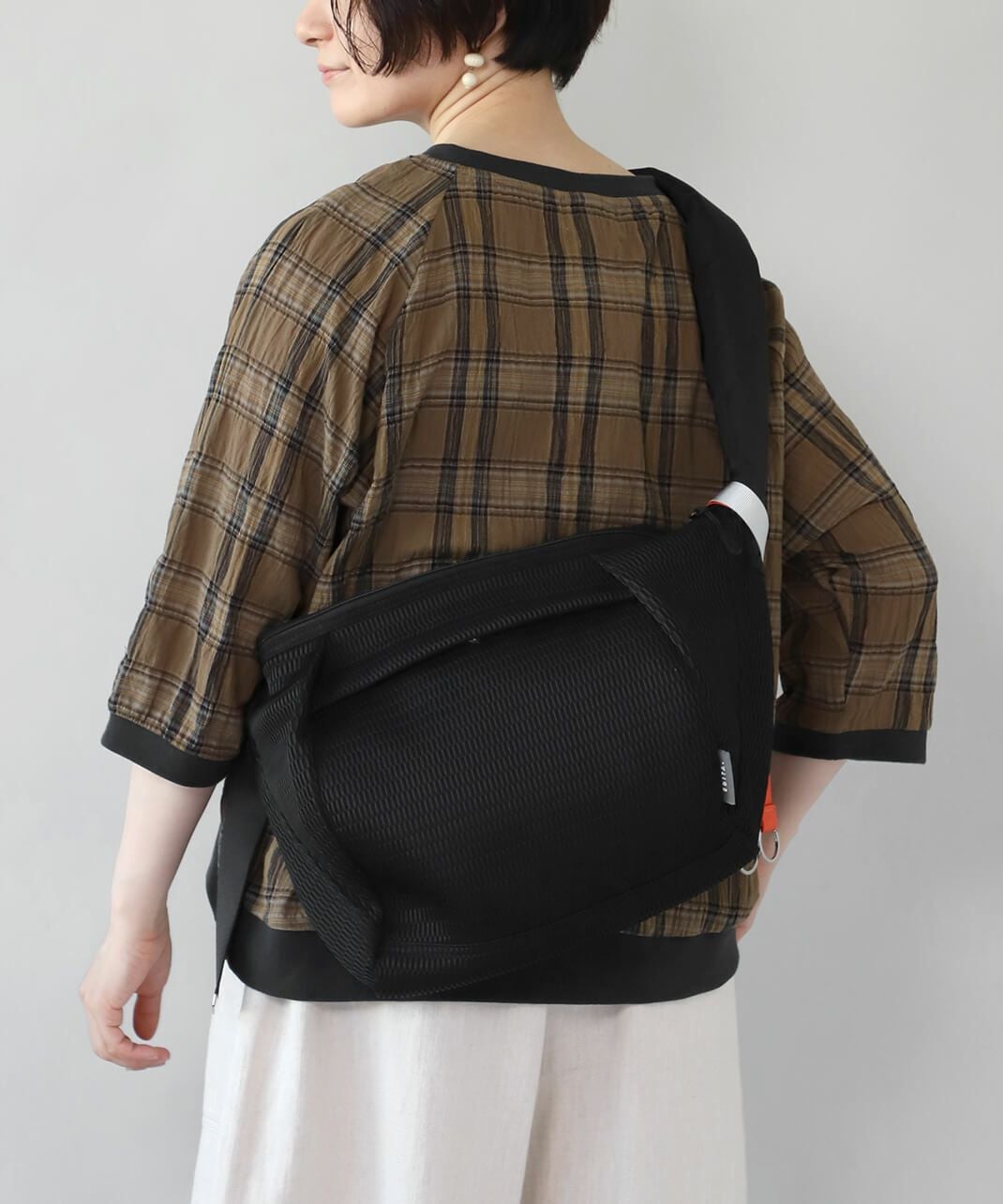 000000015115-17.jpg?size=l&w=