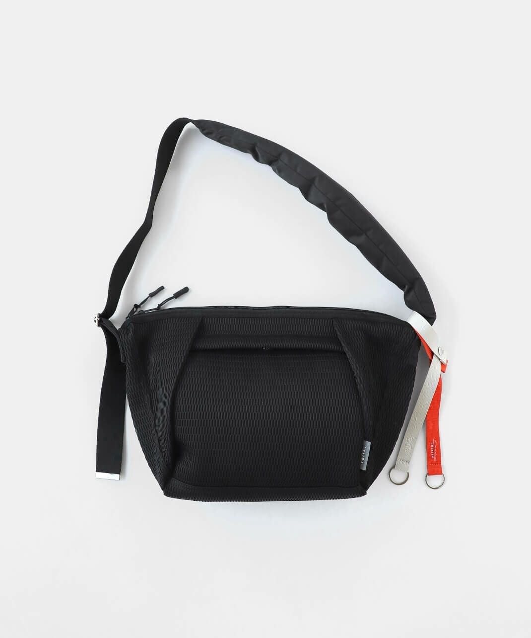 EDITA.洗濯機で洗えるWashable body bagL size | mumokutekiオンライン