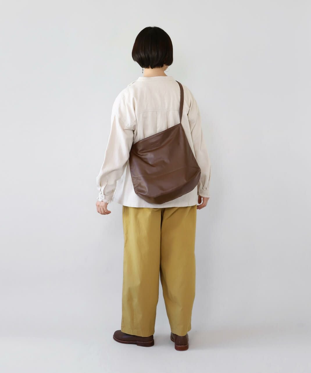 ONEPAIRED撥水レザーとても軽くてやわらかい牛革ワンショルダーバッグ