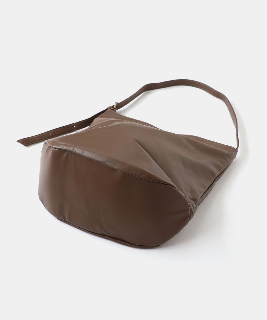 良品 1091 クレージュ カゴバッグ ワンショルダーバッグ ブラウン ONEPAIRED撥水レザーとても軽くてやわらかい牛革ワンショルダーバッグ