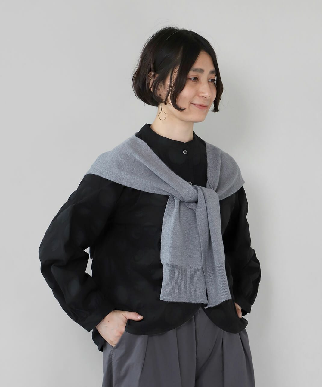 mumokutekiカーディガンのようなかんたん肩掛けストール | mumokuteki