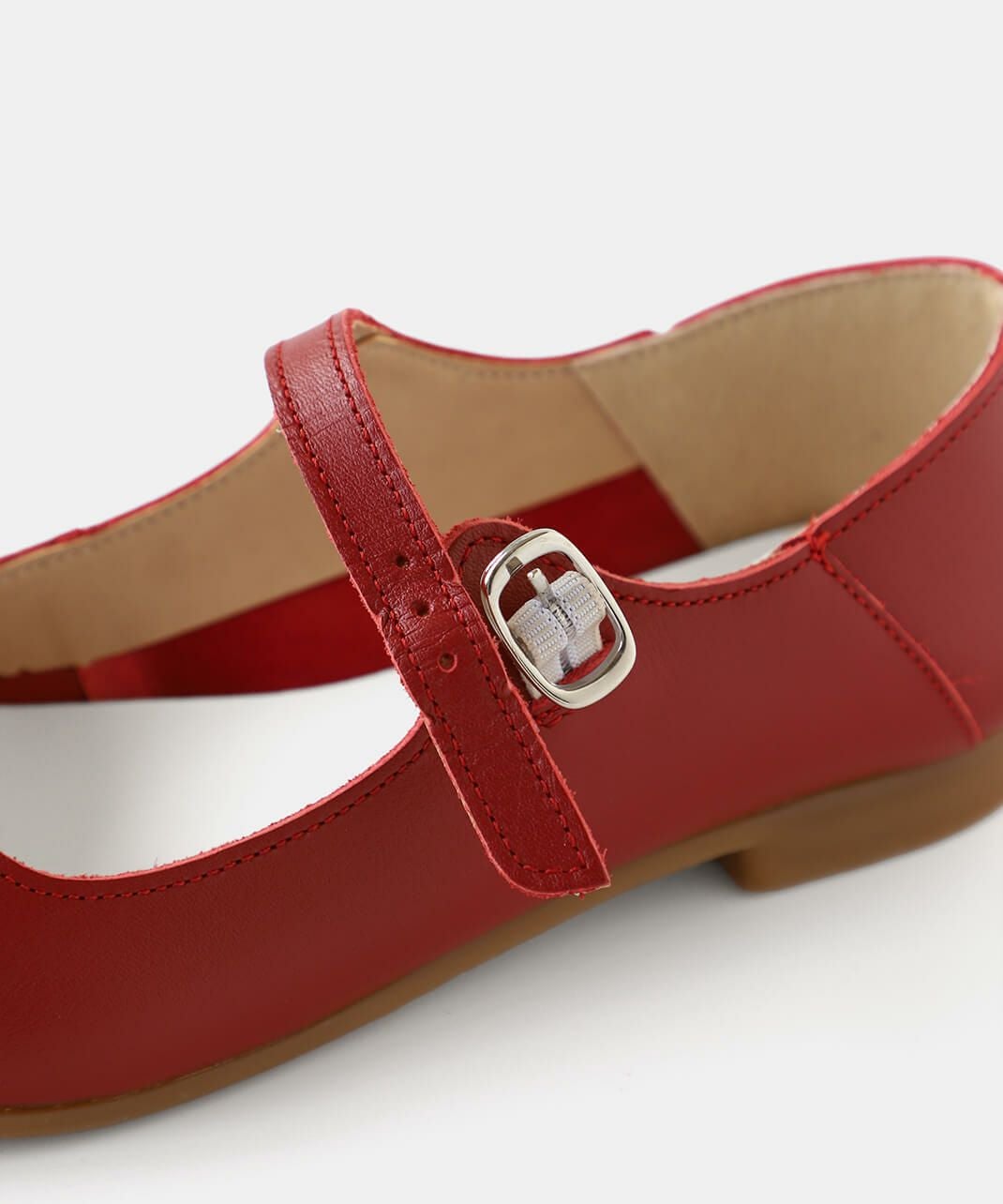 Recipe職人の手で仕上げた日本製牛革ストラップシューズ | mumokuteki