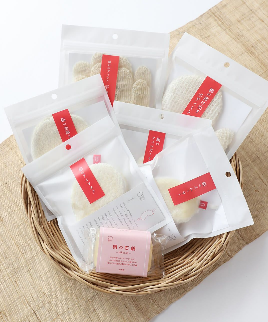 専用出品☆シルクノ 石鹸 他 絹屋絹の石鹸 | mumokutekiオンラインストア