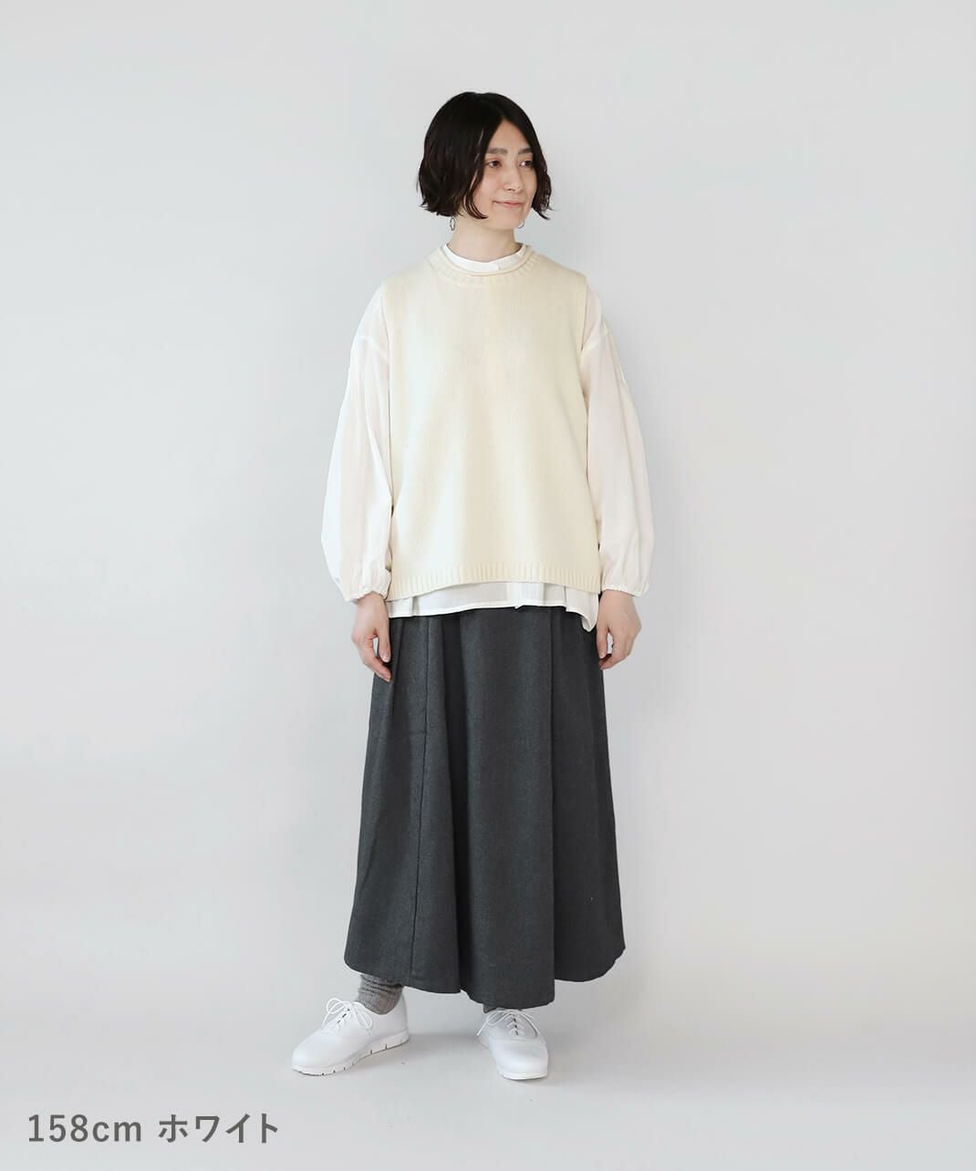 mumokutekiふわりと軽いバンドカラーのギャザーブラウス | mumokuteki