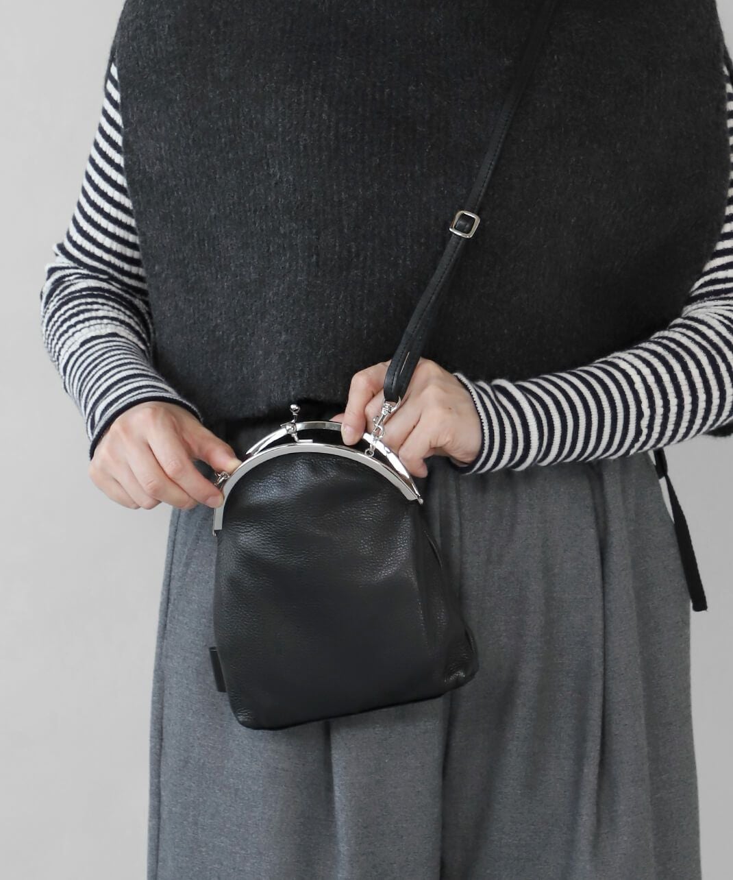 TIDEWAY　本革バッグ　がま口 30%off】TIDEWAYとても柔らかい牛革のがま口ショルダーバッグ