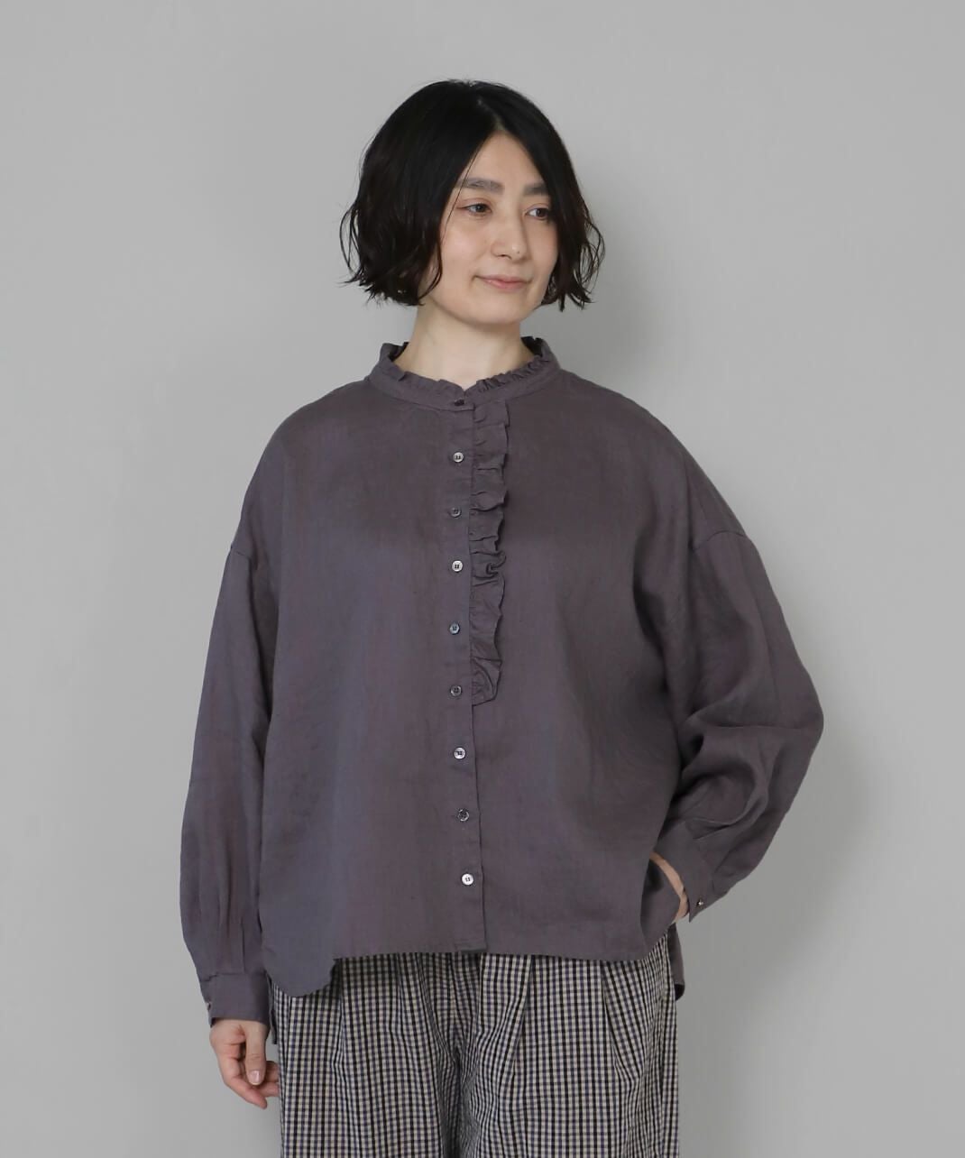 YURK geniet vanリネンのワイドフリルブラウス | mumokutekiオンライン