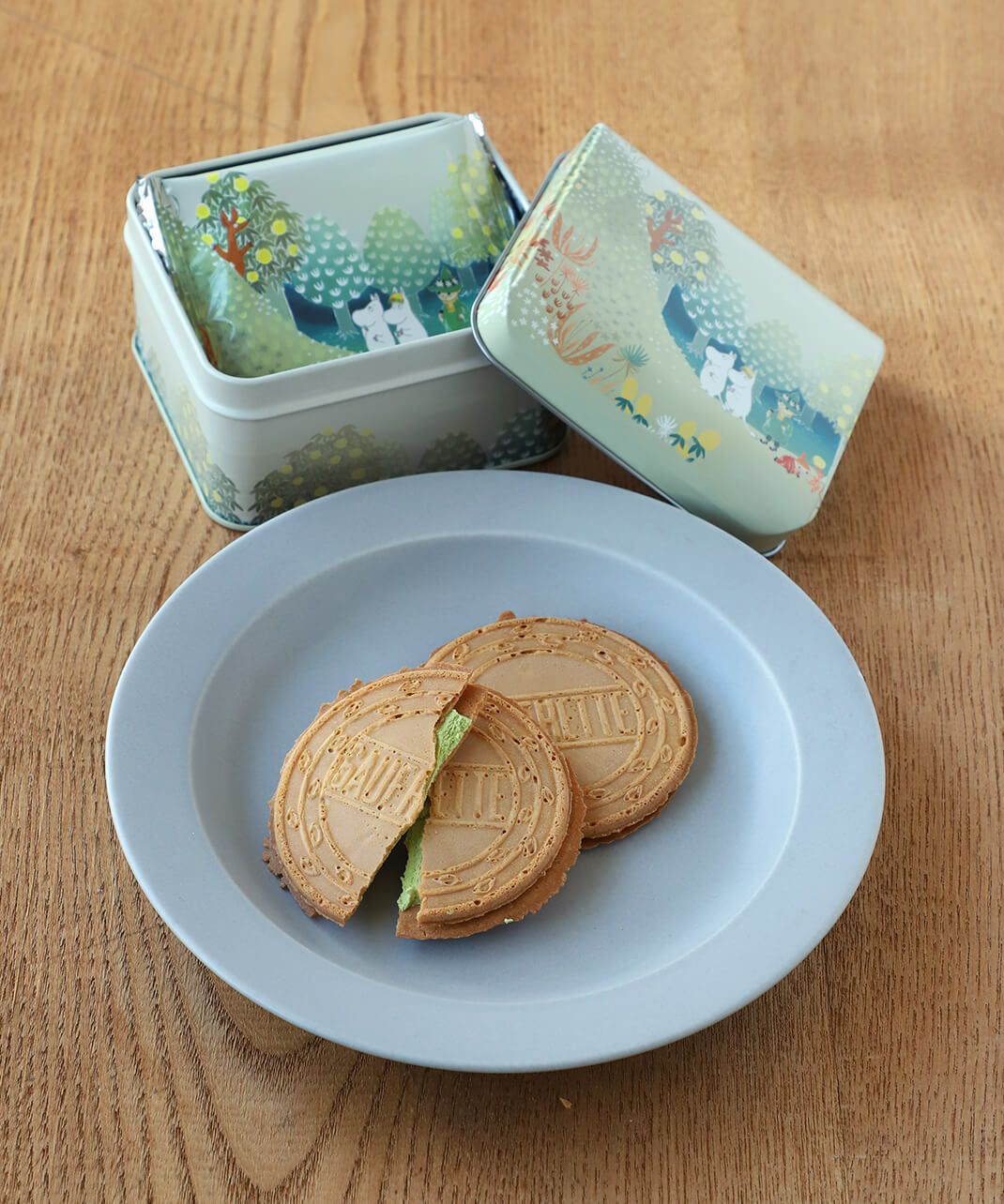 日の出屋製菓MOOMIN チョコゴーフレットいちご・抹茶 | mumokuteki