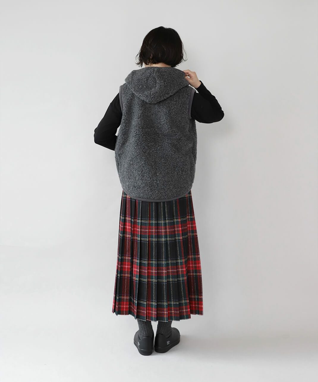 COLDBREAKERウール100%のフード付きボアベスト | mumokutekiオンライン