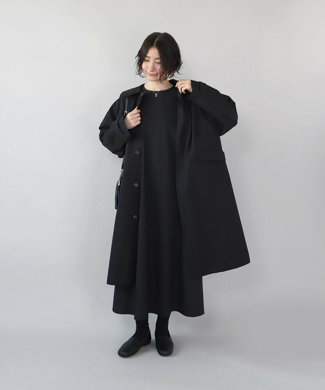 un cinqフォーマル対応イージーケアバックプリーツワンピース