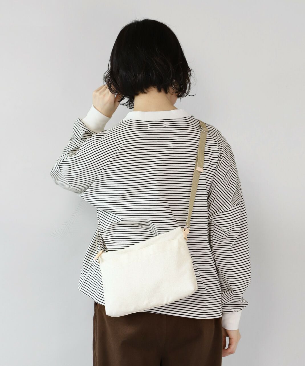 mumokutekiLINENシリーズシンプルで丁度良いリネンサコッシュ