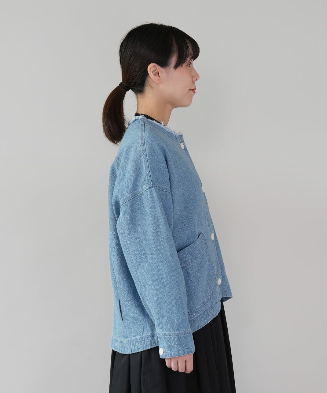 Bliss bunchコットンリネンのノーカラーフリンジジャケット
