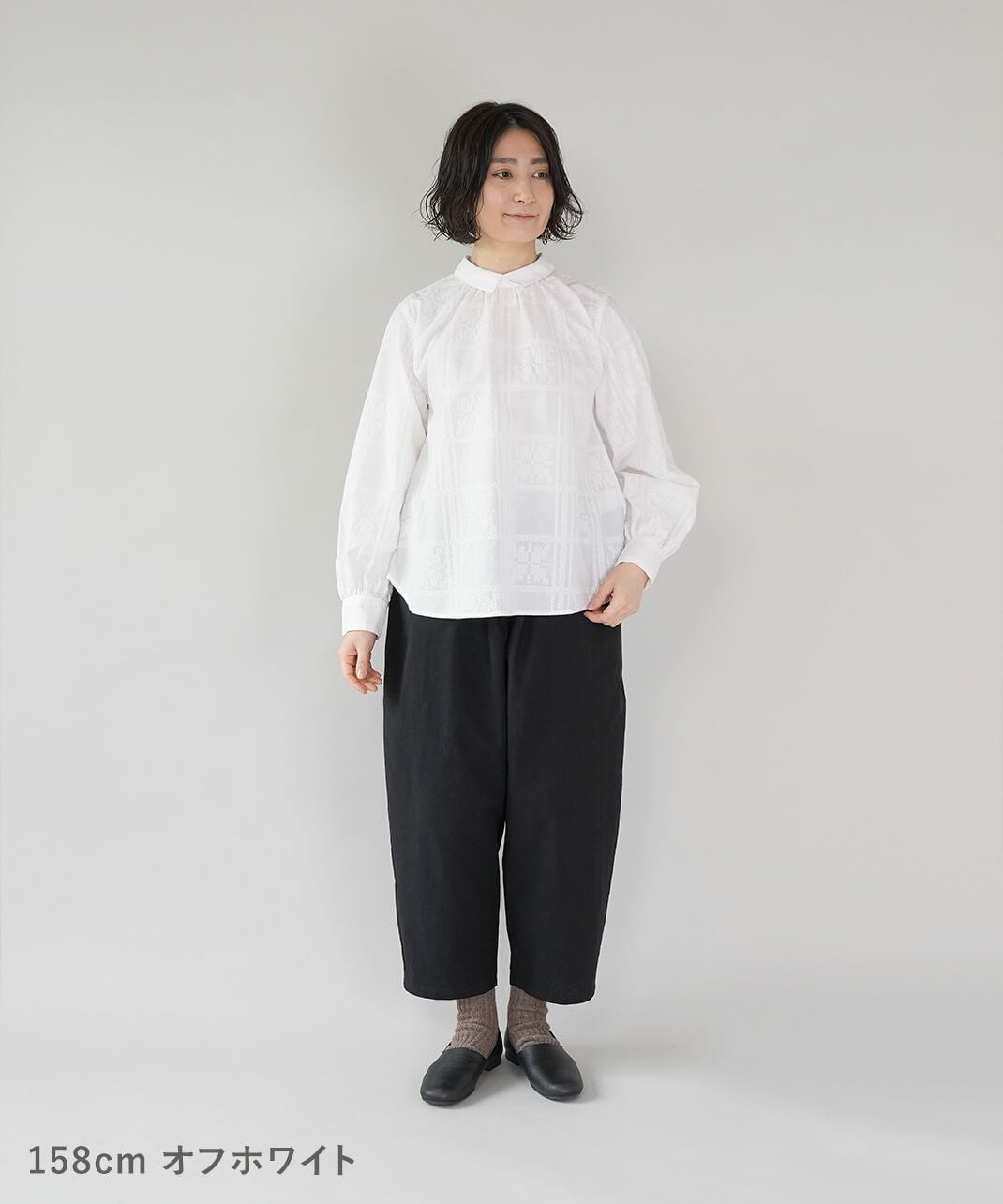 30%off】UNPLEリネンミックスタイルモチーフの刺繍ブラウス