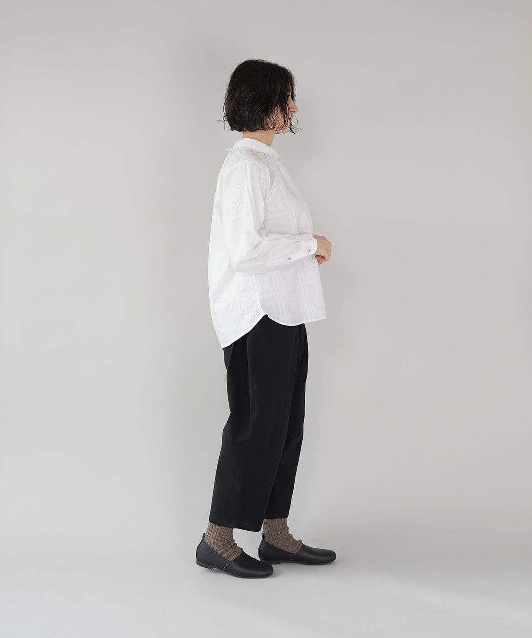 20%off】UNPLEリネンミックスタイルモチーフの刺繍ブラウス