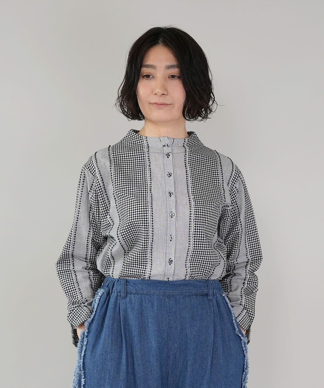 YURK geniet vanパッチワーク風のガンジーネックブラウス | mumokuteki