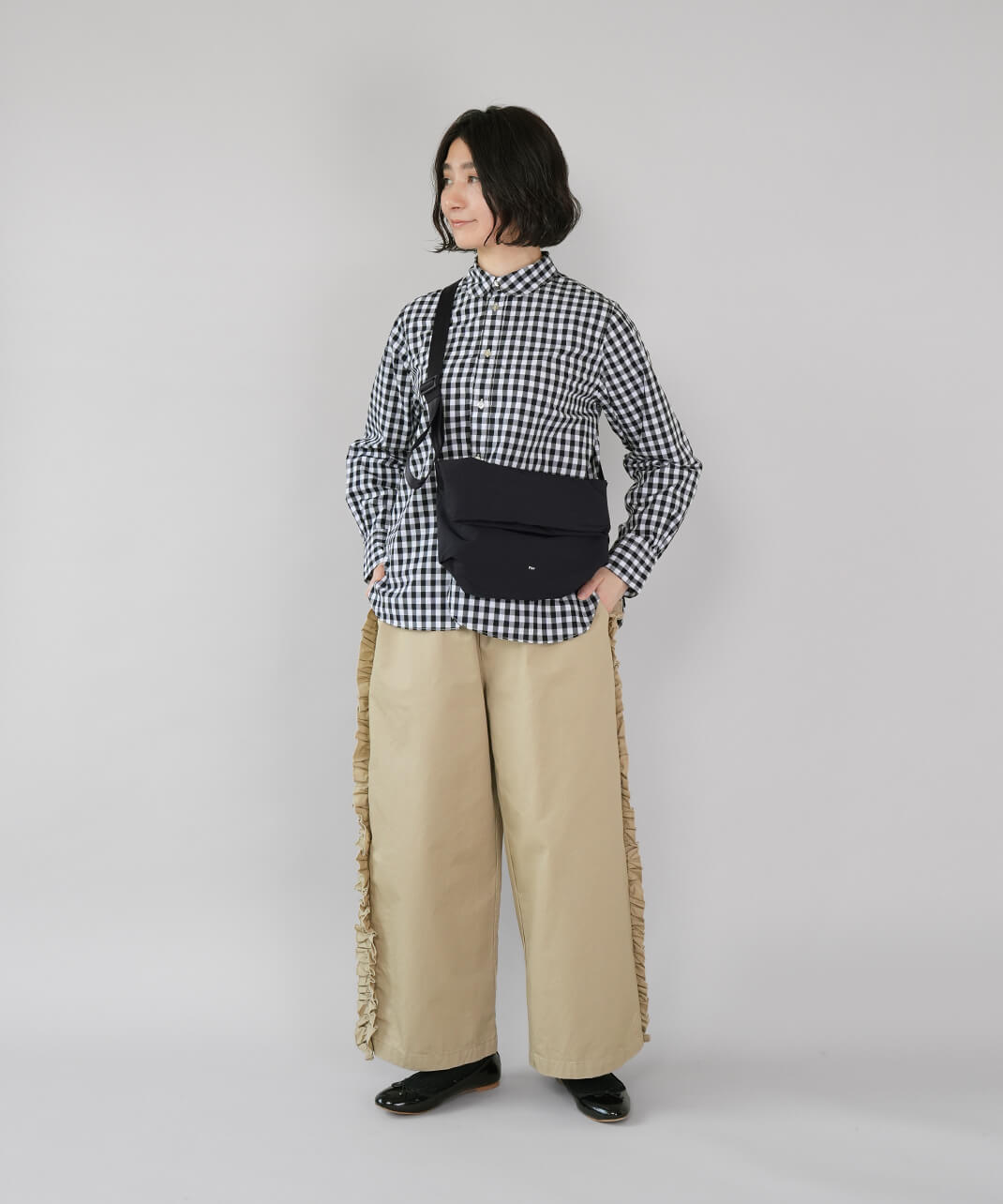 Bliss bunchコットンツイルのサイドフリルパンツ | mumokuteki