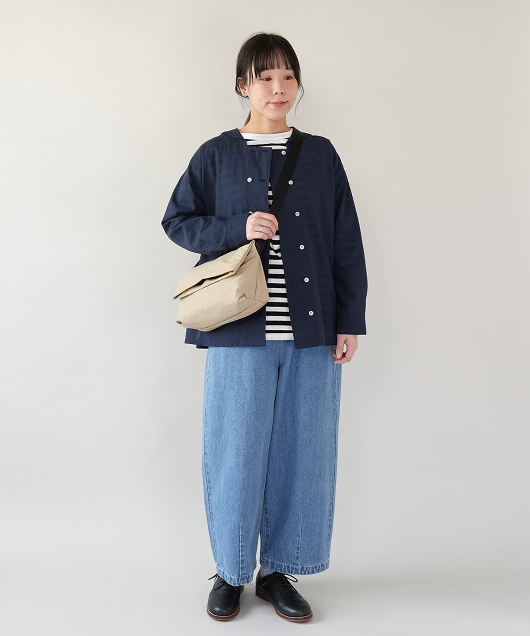 mumokutekiコットンリネンのセーラーダブルボタンブラウス