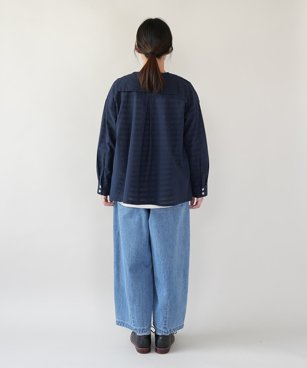 mumokutekiコットンリネンのセーラーダブルボタンブラウス