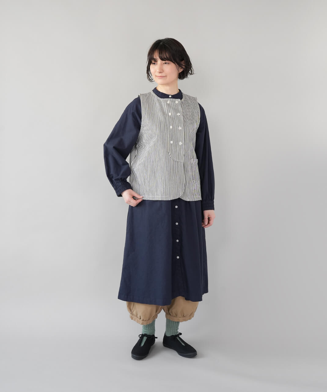 ダークデニム ボタン付きベスト 2025年クルーズ CHANEL シャネル ベスト ココボタン シンプル デニム
