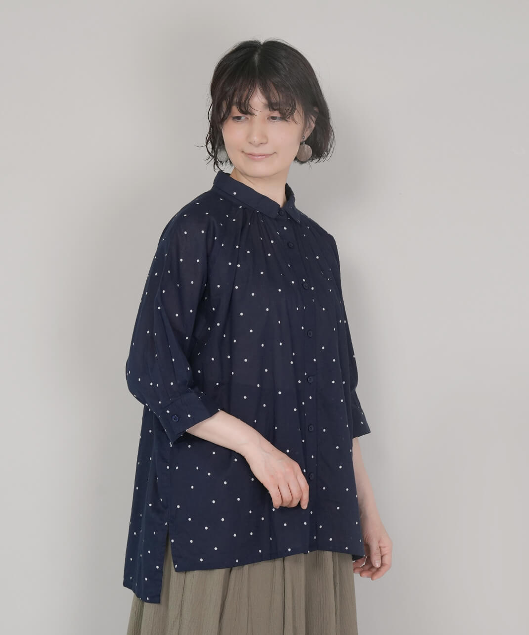 mumokutekiドット柄のチュニックブラウス | mumokutekiオンラインストア