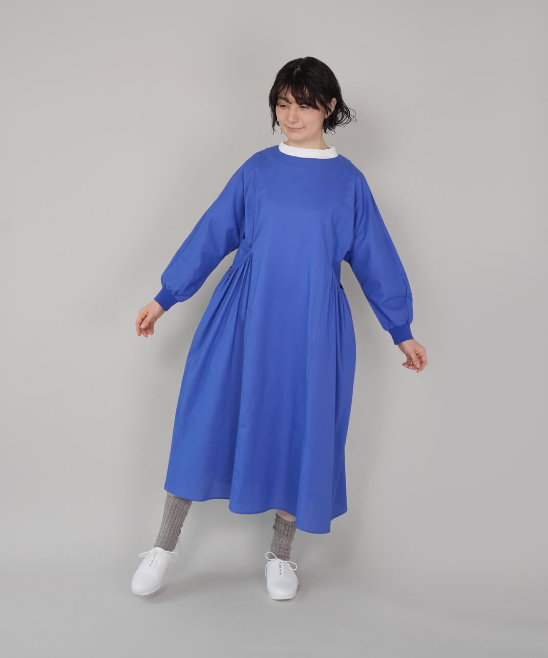 mumokutekiコットンリネンのギャザーボリュームワンピース