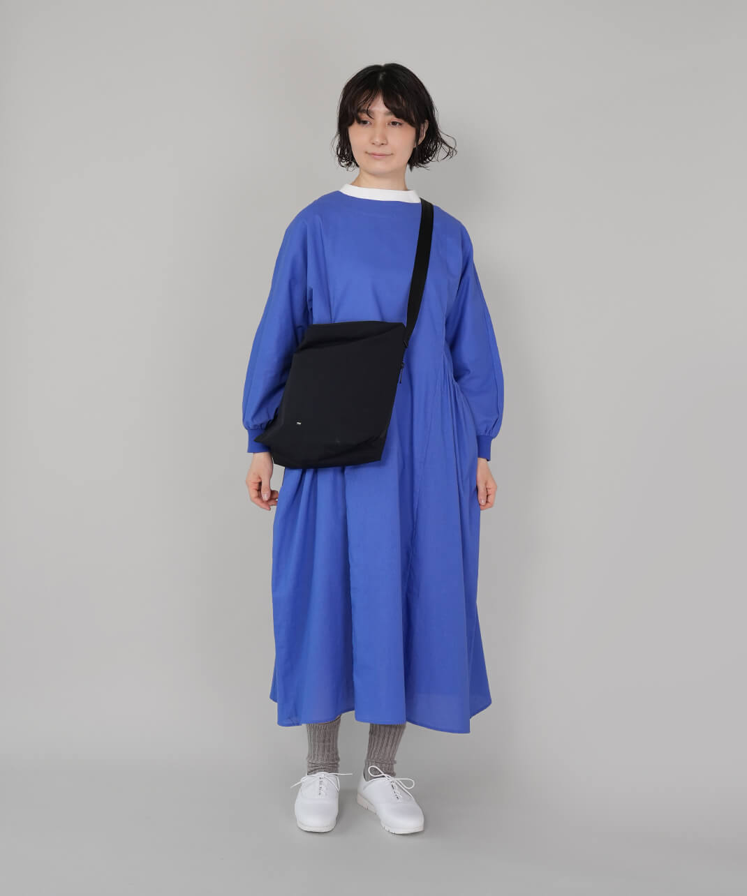 mumokutekiコットンリネンのギャザーボリュームワンピース
