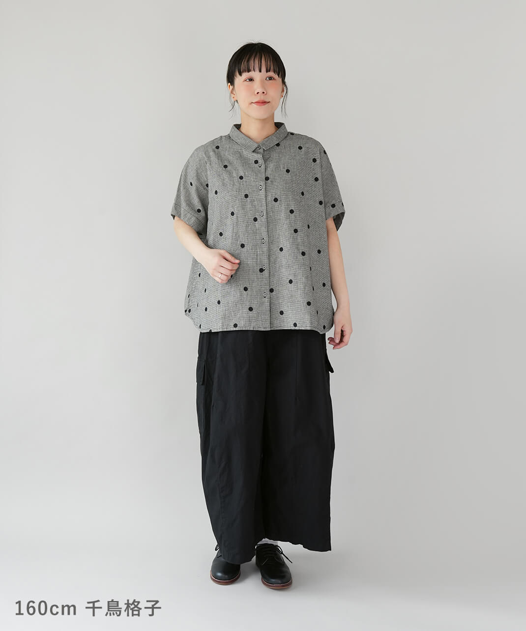 blue willowコットンリネンのドット刺繍ブラウス | mumokuteki