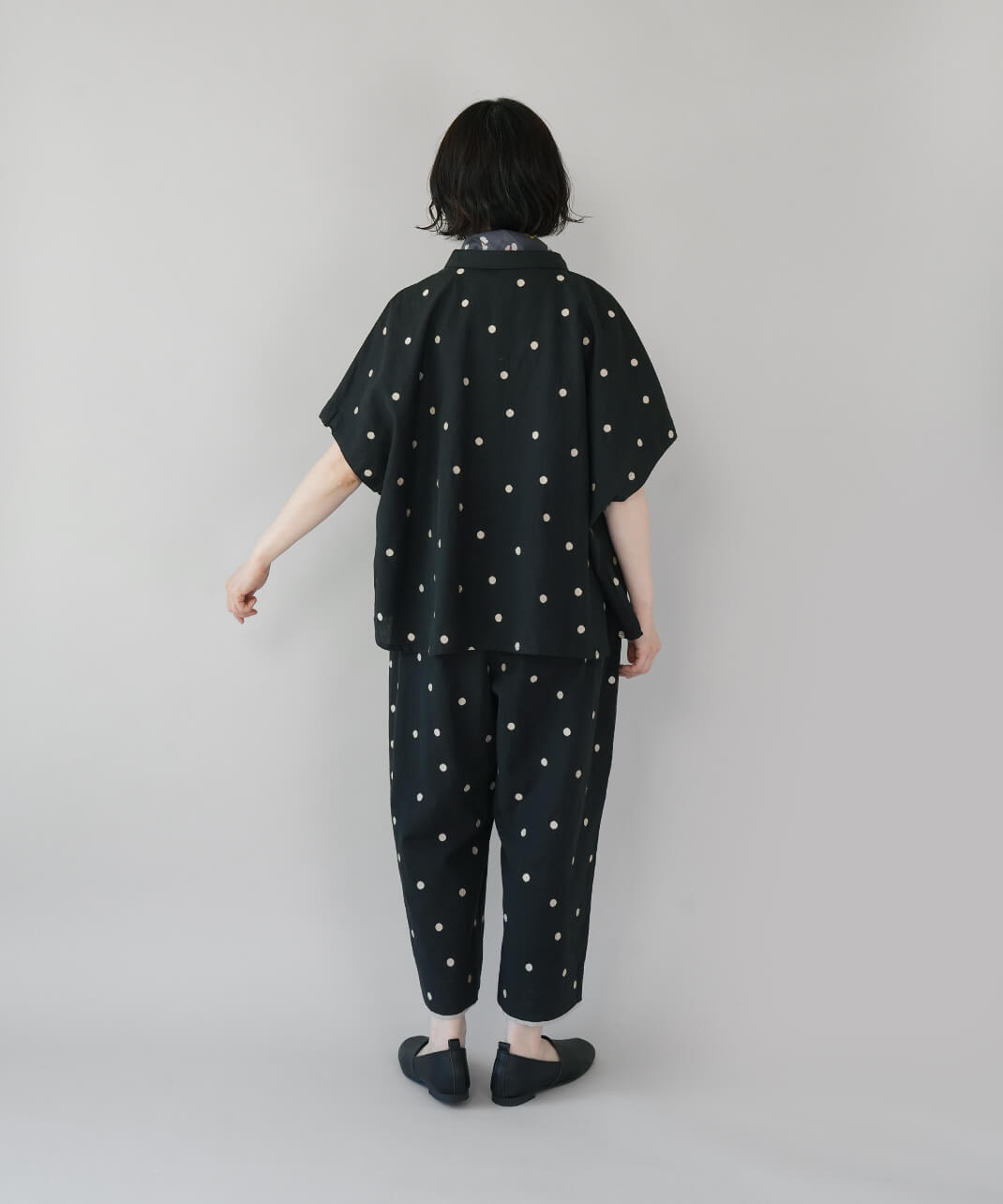 blue willowコットンリネンのドット刺繍パンツ | mumokutekiオンライン blue willowコットンリネンのドット刺繍パンツ | mumokutekiオンライン