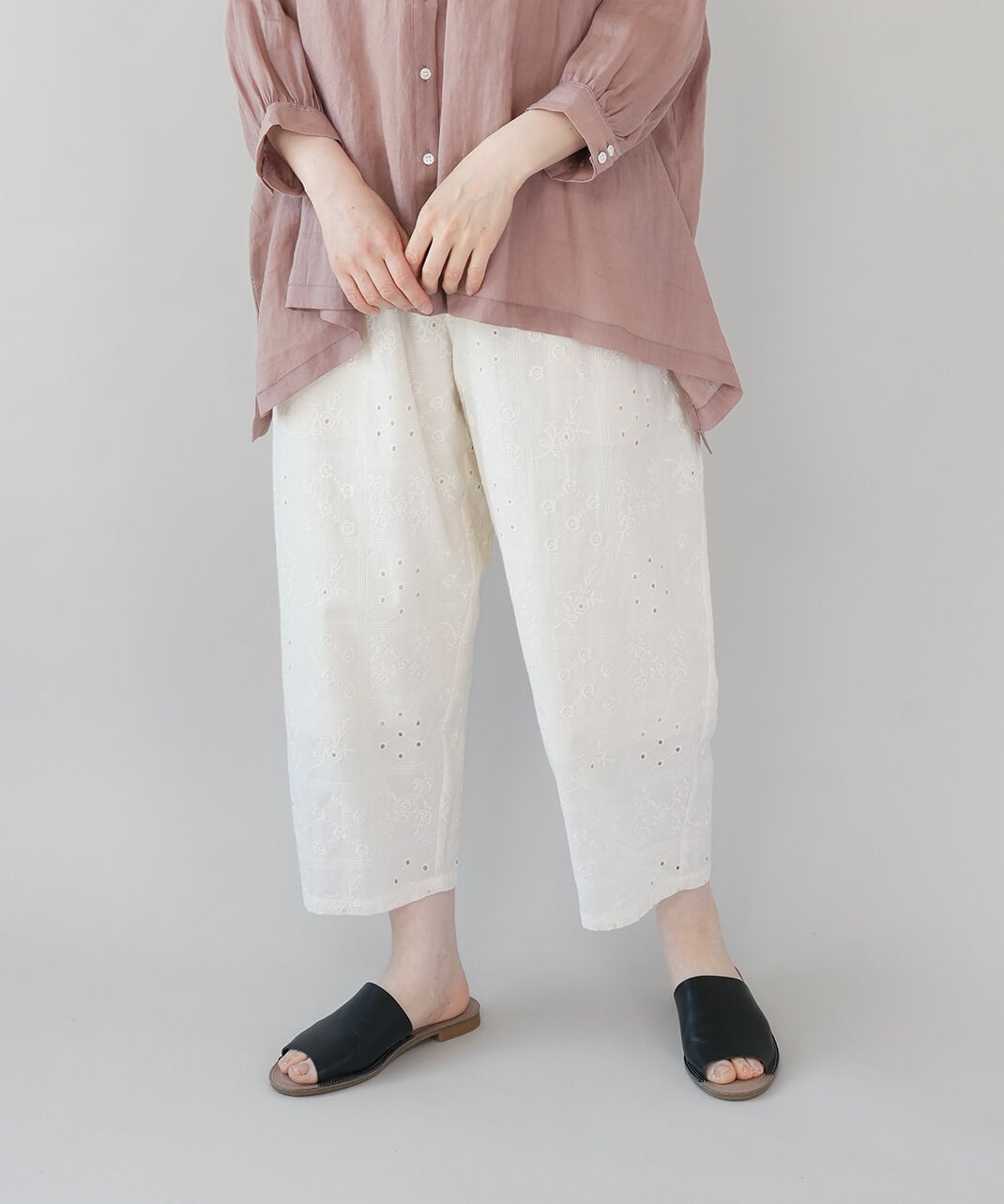 20%off】YURK geniet vanパッチワーク柄刺繍のゆるっとパンツ