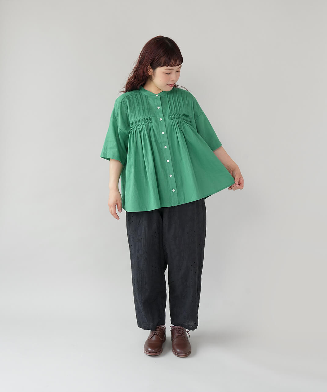 YURK geniet vanパッチワーク柄刺繍のゆるっとパンツ | mumokuteki