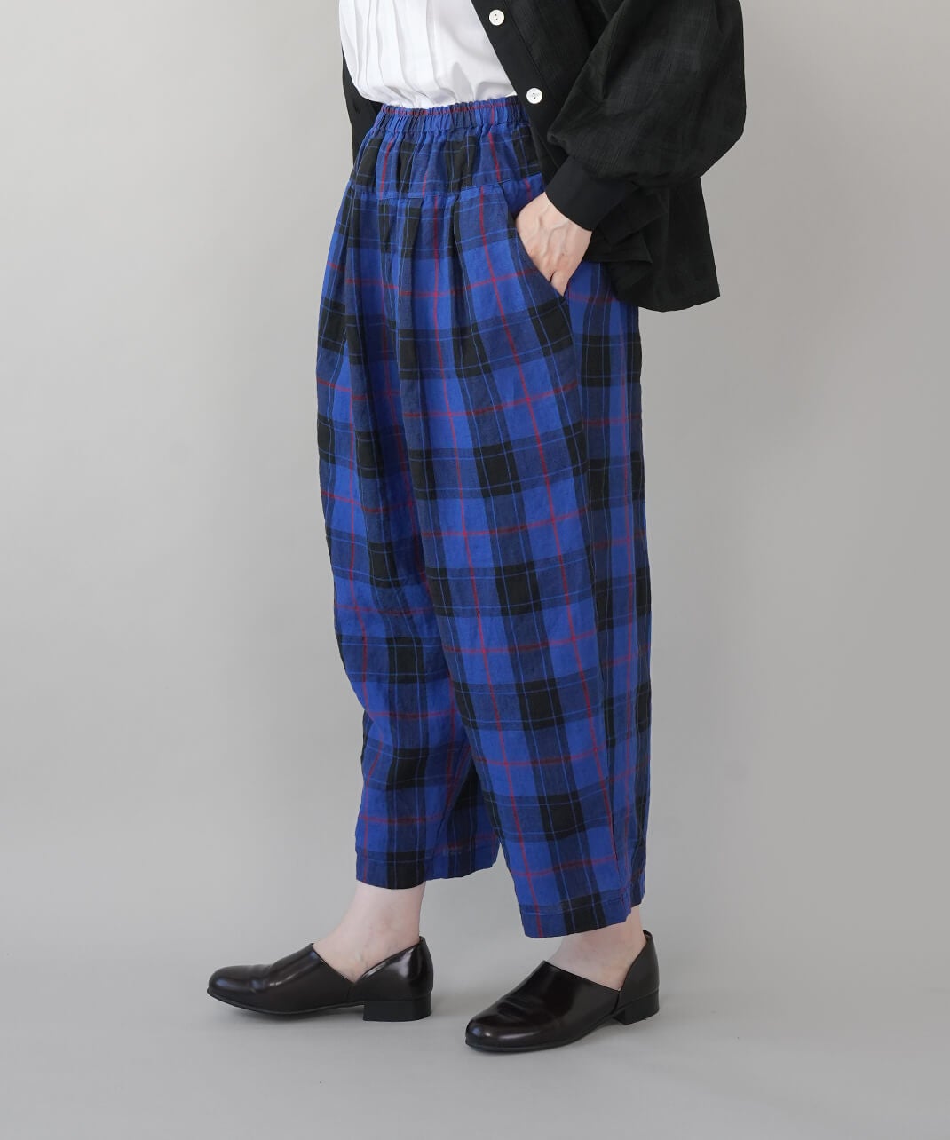 20%off】mumokutekiリネンのタックテーパードパンツ | mumokuteki