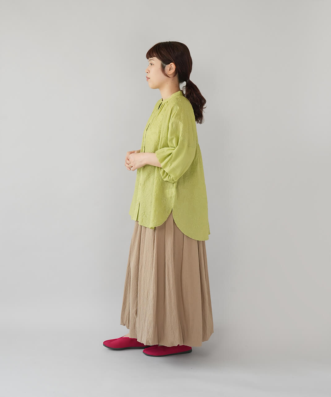 mumokuteki花柄刺繍のバルーン袖ブラウス | mumokutekiオンラインストア
