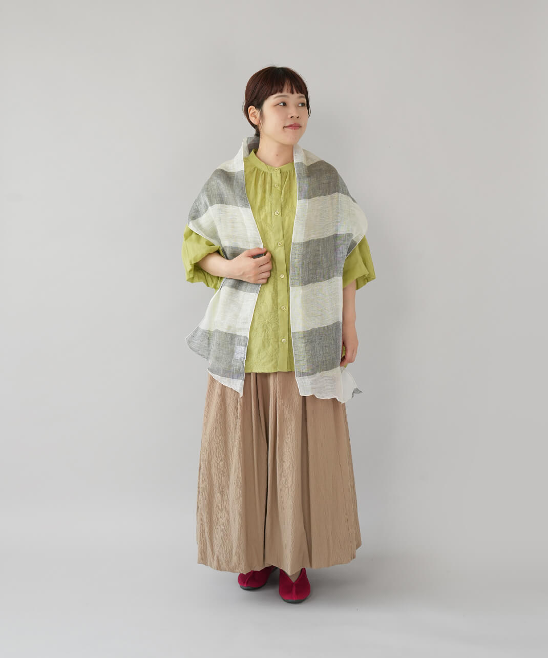 mumokuteki花柄刺繍のバルーン袖ブラウス | mumokutekiオンラインストア