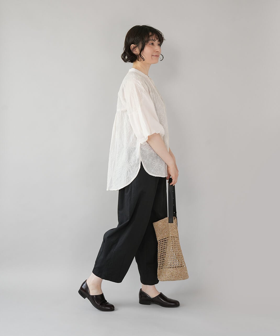 mumokuteki花柄刺繍のバルーン袖ブラウス | mumokutekiオンラインストア