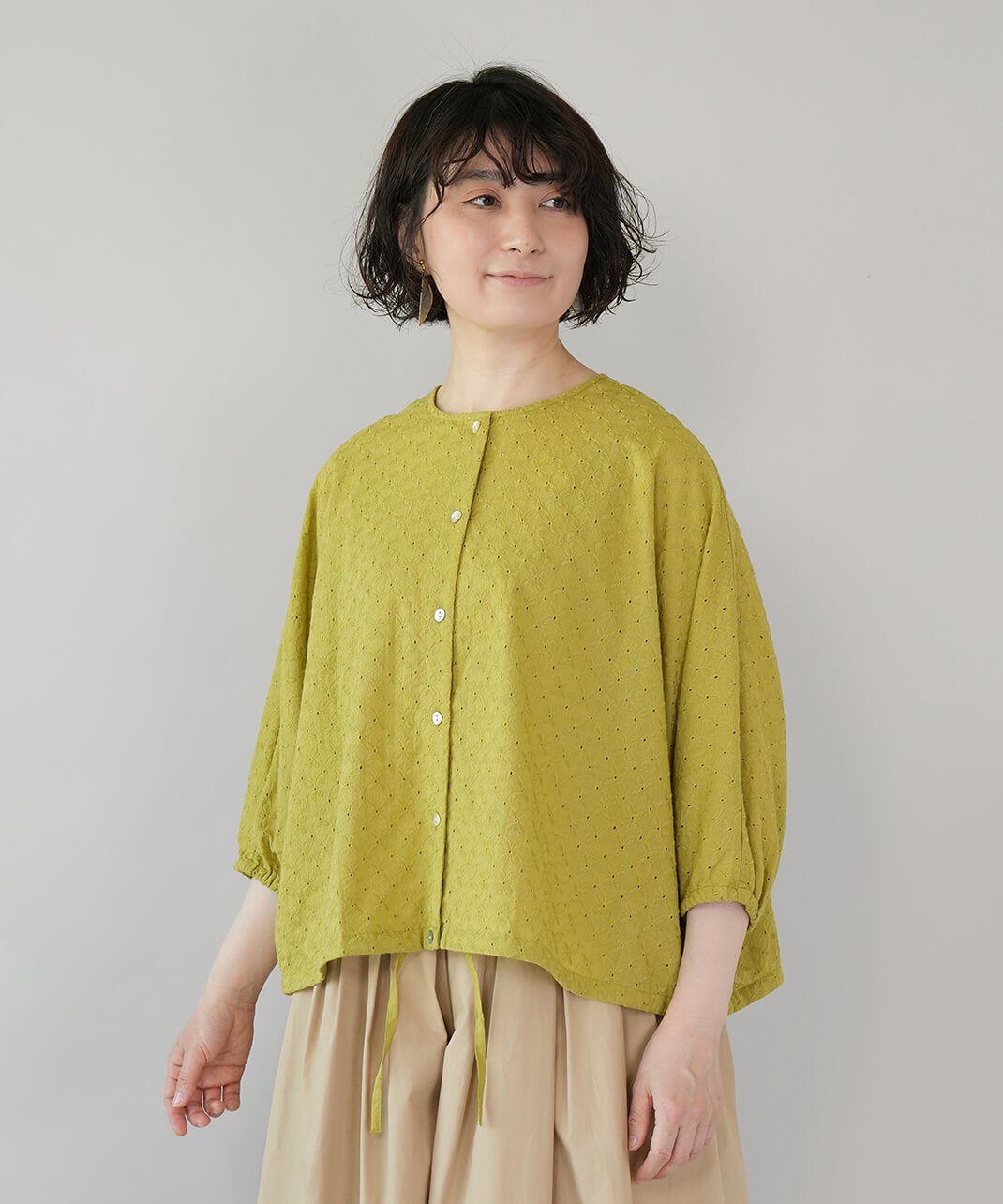 30%off】mumokuteki花柄刺繍の2WAYドルマンブラウス | mumokuteki