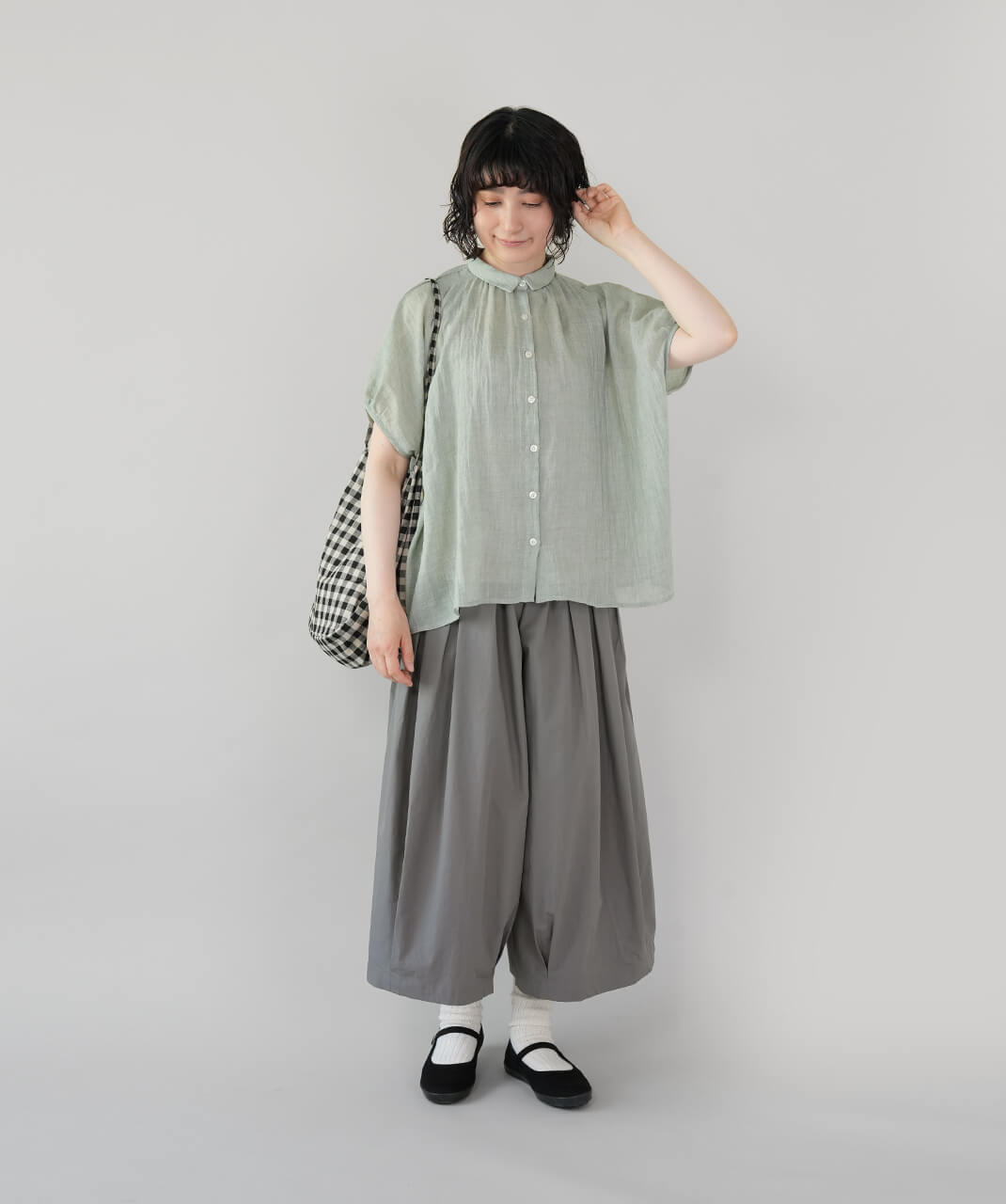 mumokutekiキャンバス素材のストラップシューズ | mumokuteki