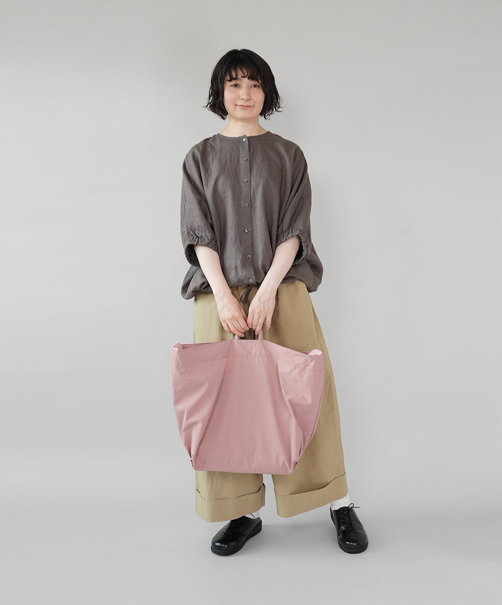 EARTH MADE撥水加工たっぷり入って、軽やかに持てるリップストップ2WAY