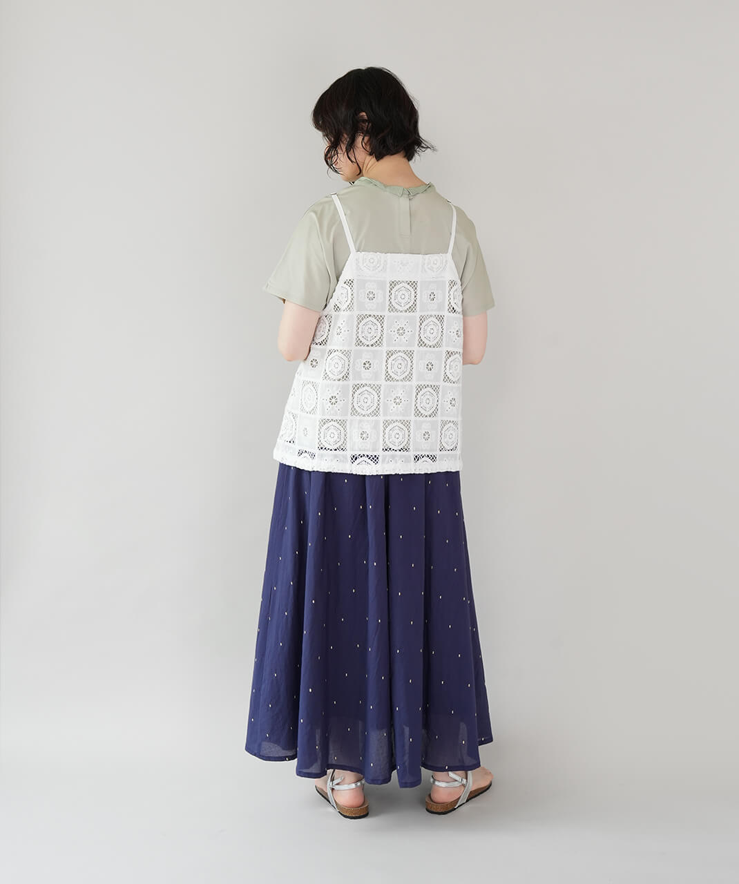 20%off】AUGドビードット刺繍のタックフレアスカート | mumokuteki
